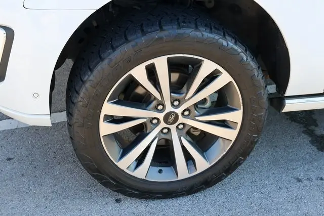2021 Ford Expedition Platinum photo 7