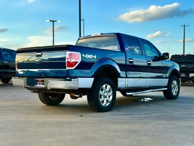 2014 Ford F-150 XLT photo 2