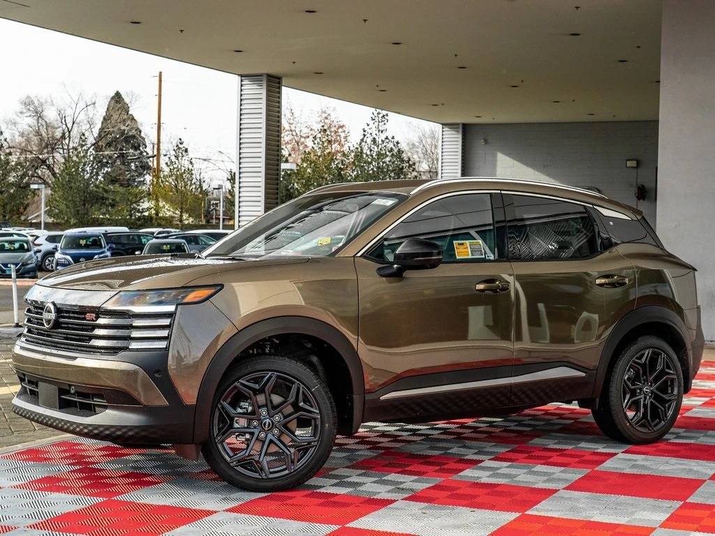 2026 Nissan Kicks SR's photo