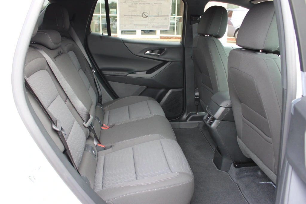 2027 Chevrolet Equinox LT - Photo 37