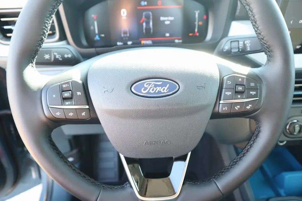 2025 Ford Maverick XLT photo 3