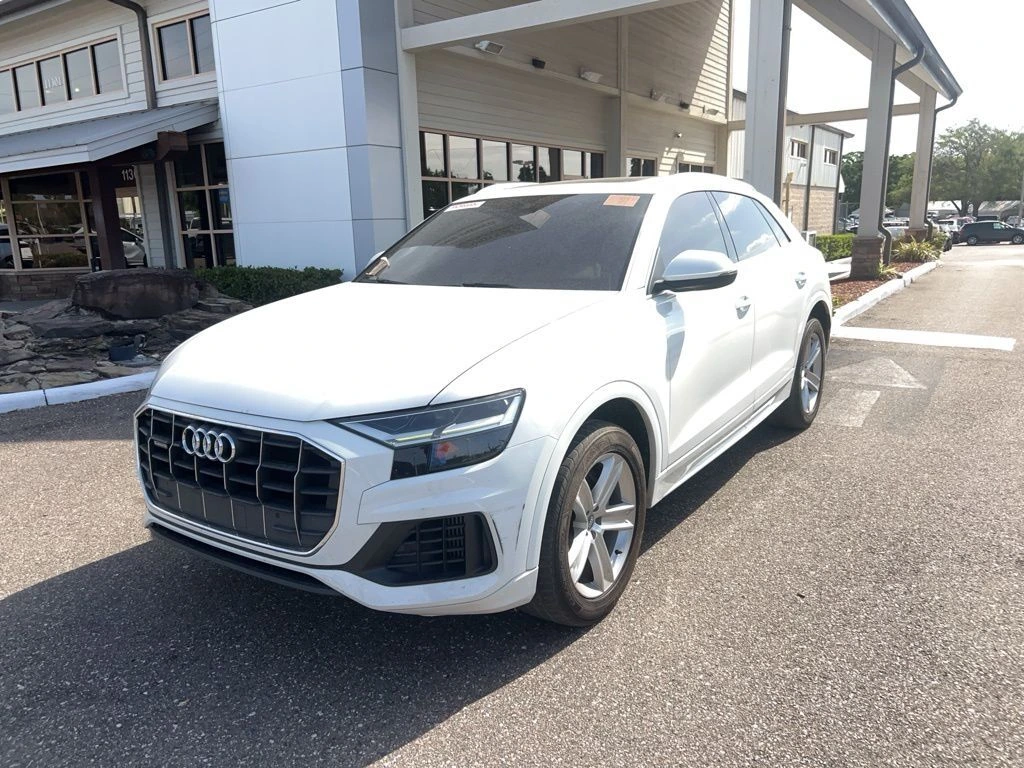 2019 Audi Q8 Premium