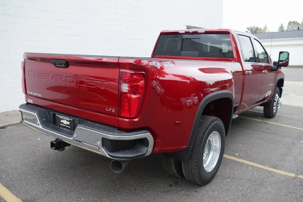 2026 Chevrolet Silverado LTZ photo 7