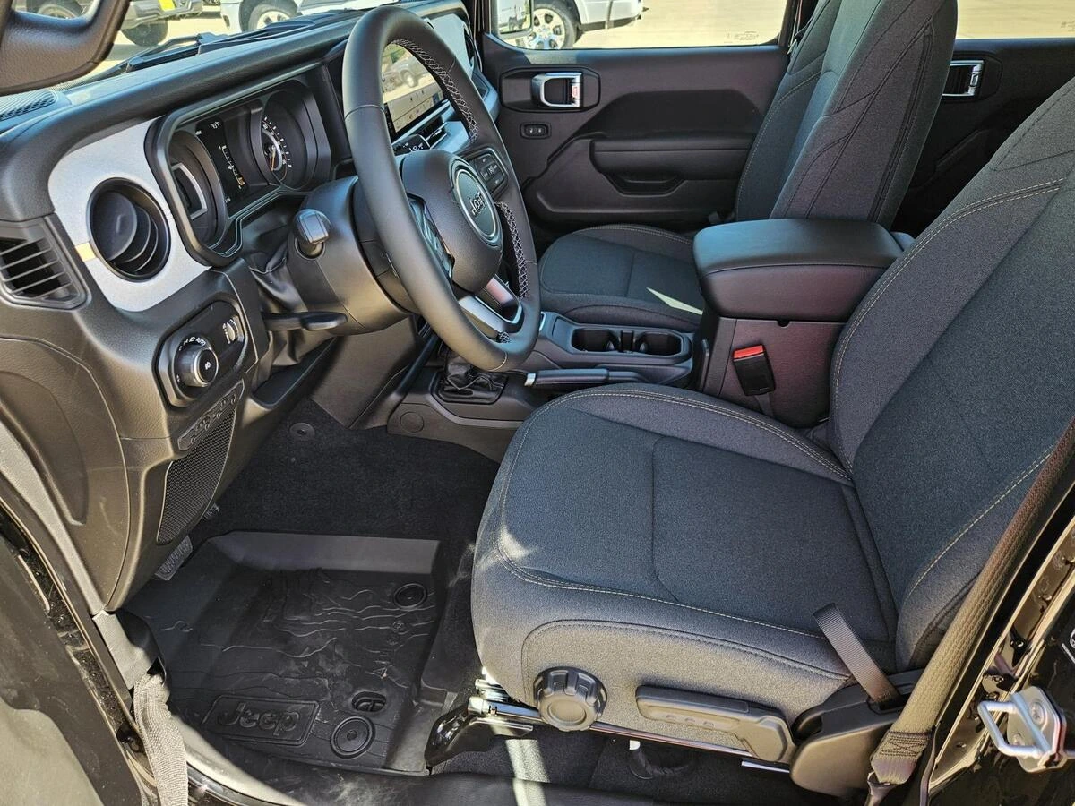 2025 Jeep Wrangler 4-Door Sport S - Photo 10