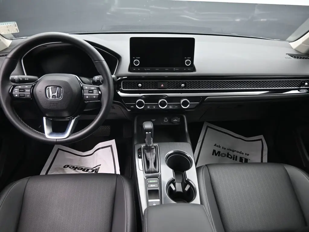 2024 Honda Civic EX-L Hatchback photo 18
