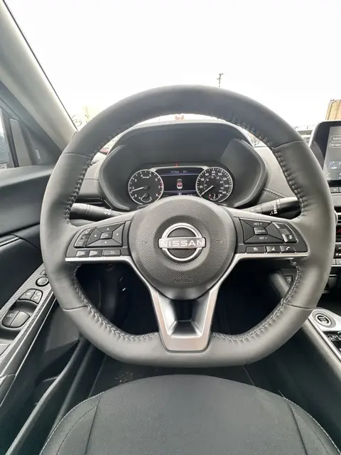 2025 Nissan Sentra SV photo 14