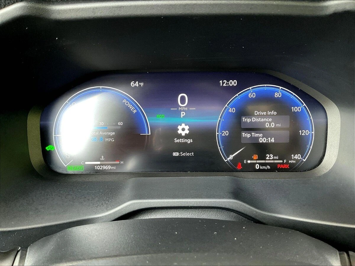 2023 Toyota RAV4 XSE - Photo 13