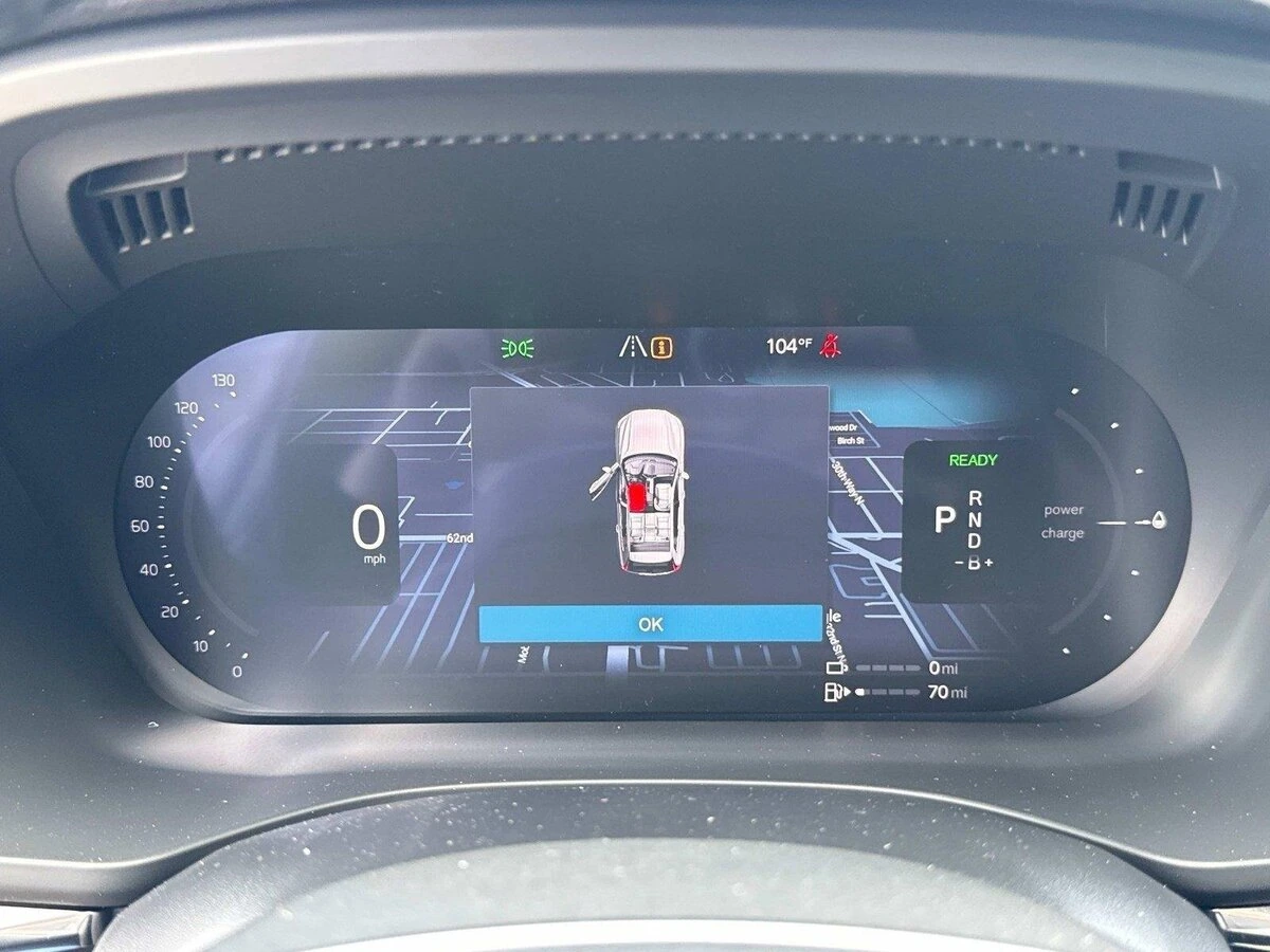 2026 Volvo - image 29