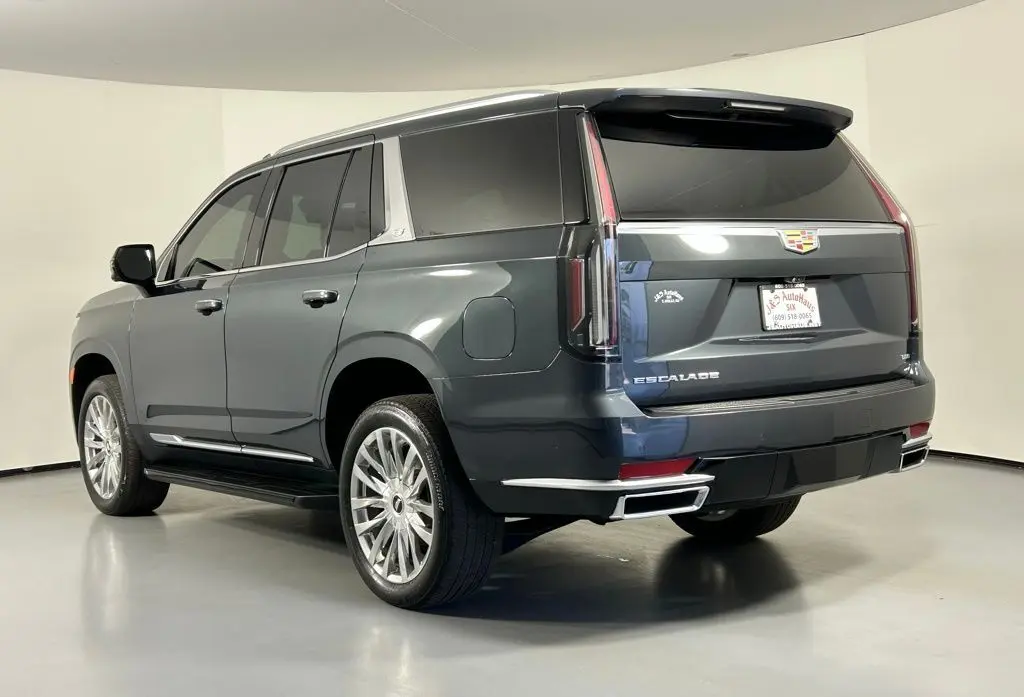 2022 Cadillac Escalade Premium Luxury photo 6
