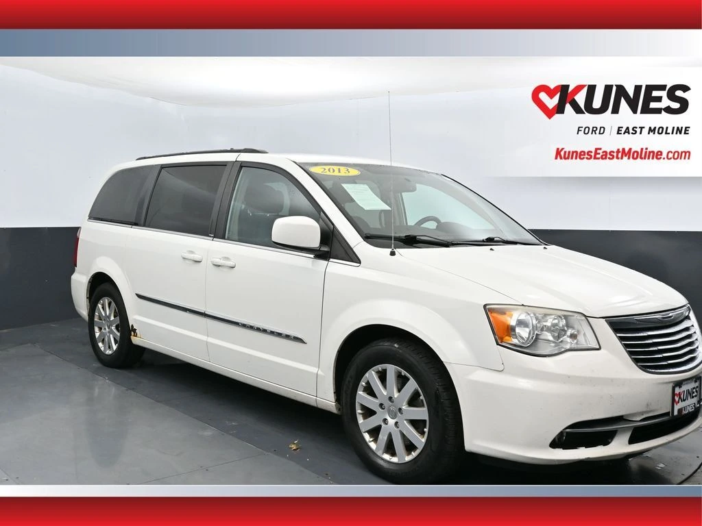 2013 Chrysler Town & Country Touring