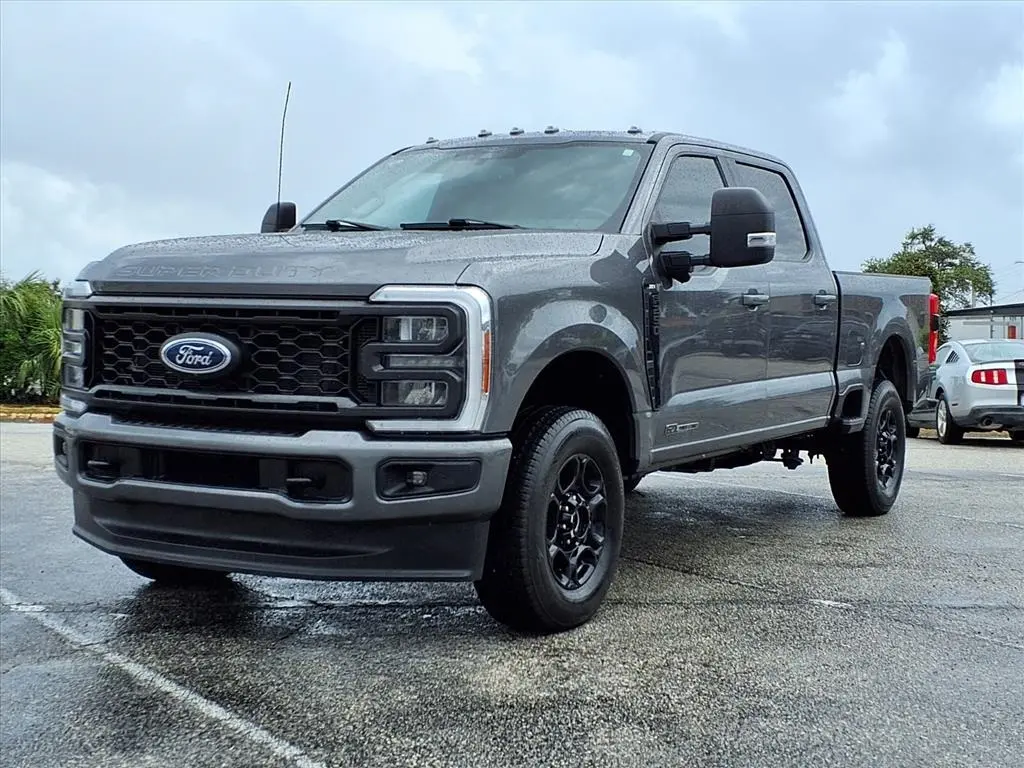 2023 Ford F-250 photo 3
