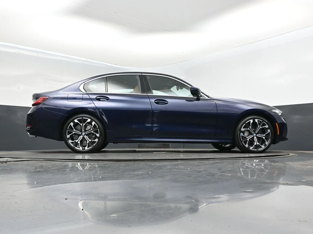 2026 BMW 3 Series 330i - Photo 43
