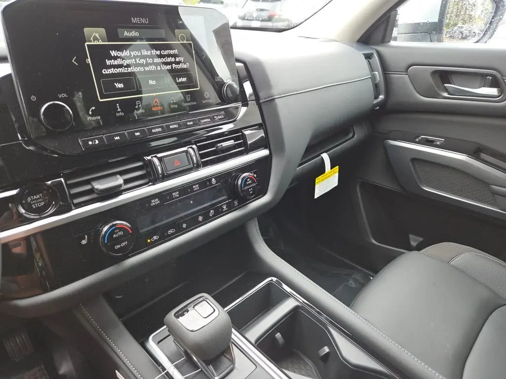 2025 Nissan Pathfinder SL photo 37