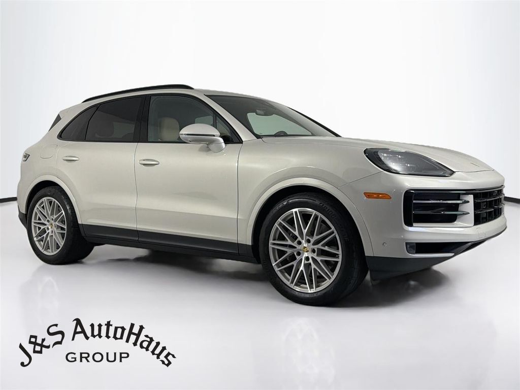2024 Porsche Cayenne Base