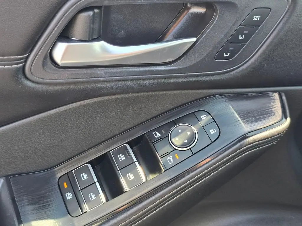 2023 Nissan Rogue SL photo 16