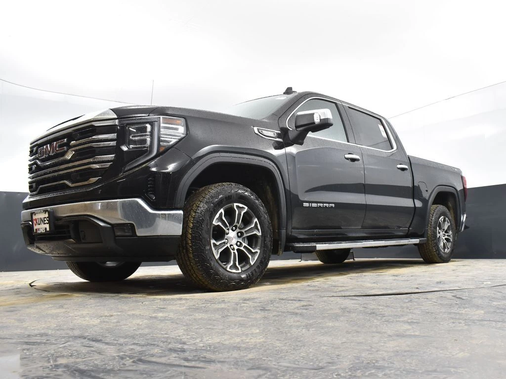 2024 GMC Sierra 1500 SLT - Photo 44