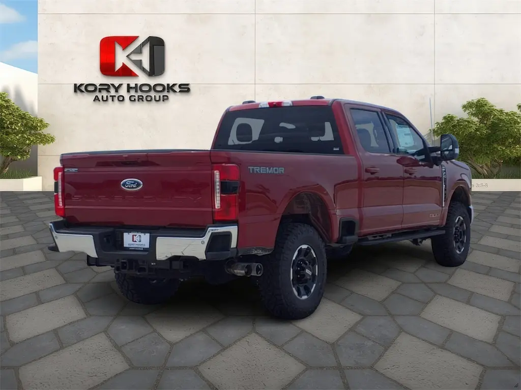 2025 Ford F-250 Lariat photo 3