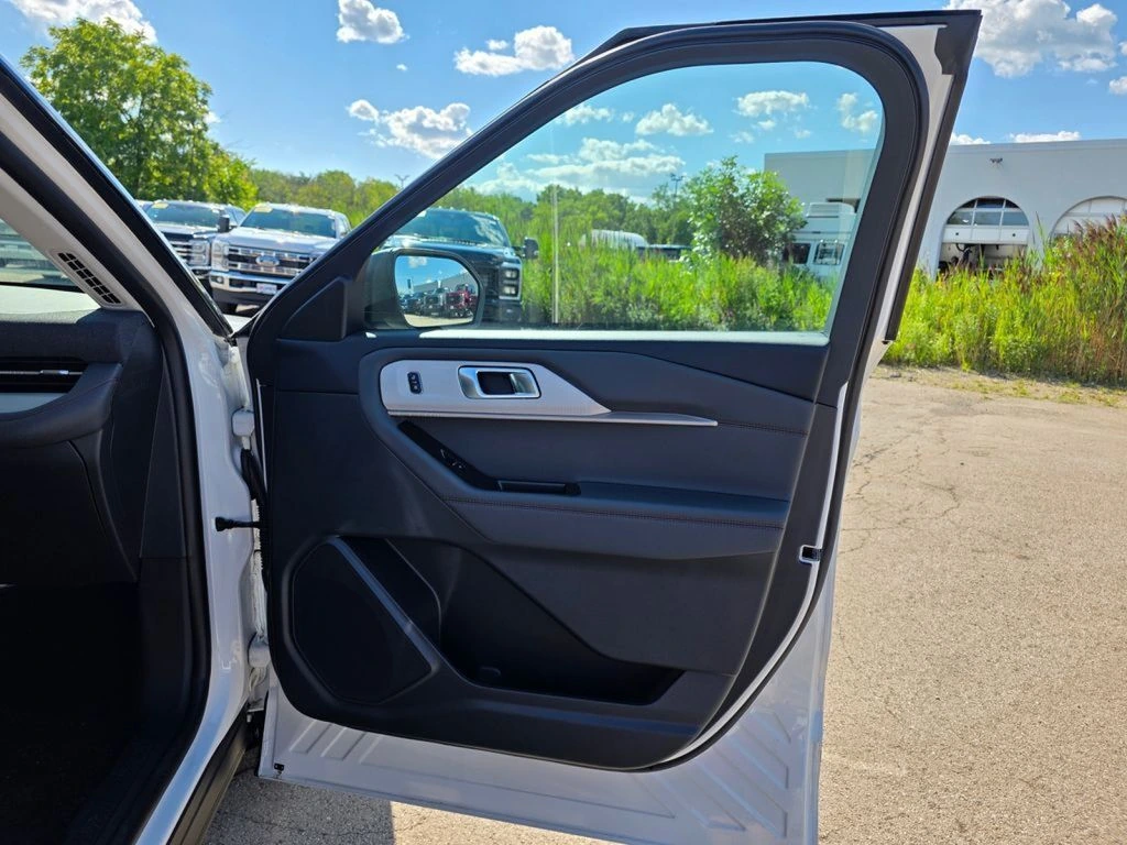 2025 Ford Explorer Active - Photo 30