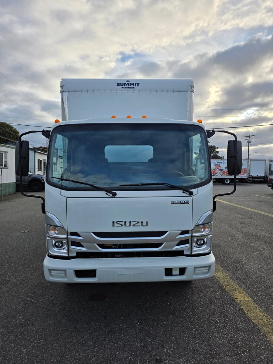 2026 Isuzu NPR — photo 5