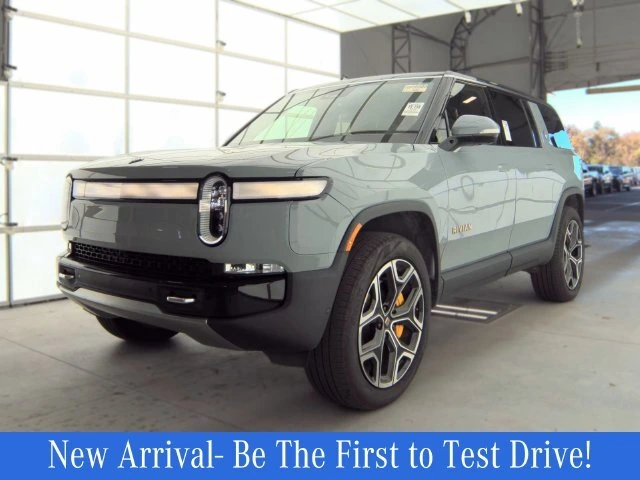 2022 Rivian R1S