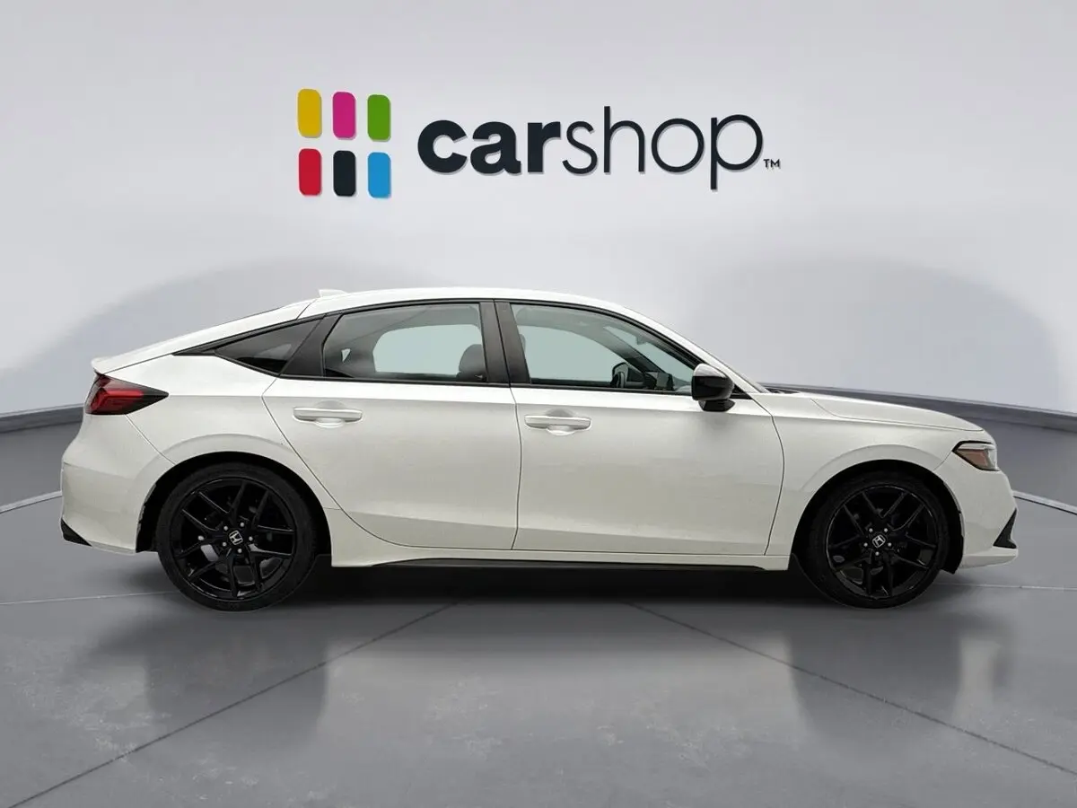 2023 Honda Civic Hatchback Sport photo 4