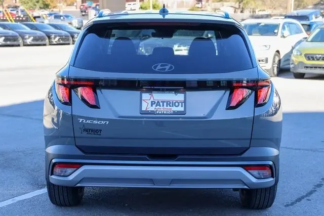 2026 Hyundai Tucson SEL photo 3