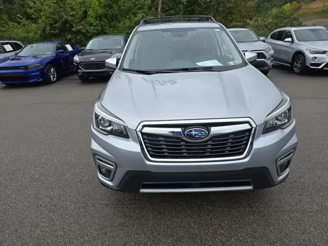2019 Subaru Forester Touring photo 8