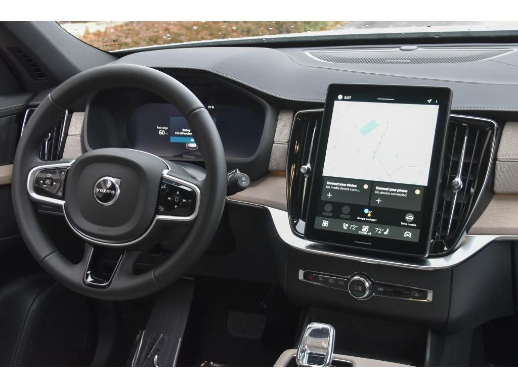 2026 Volvo - image 16