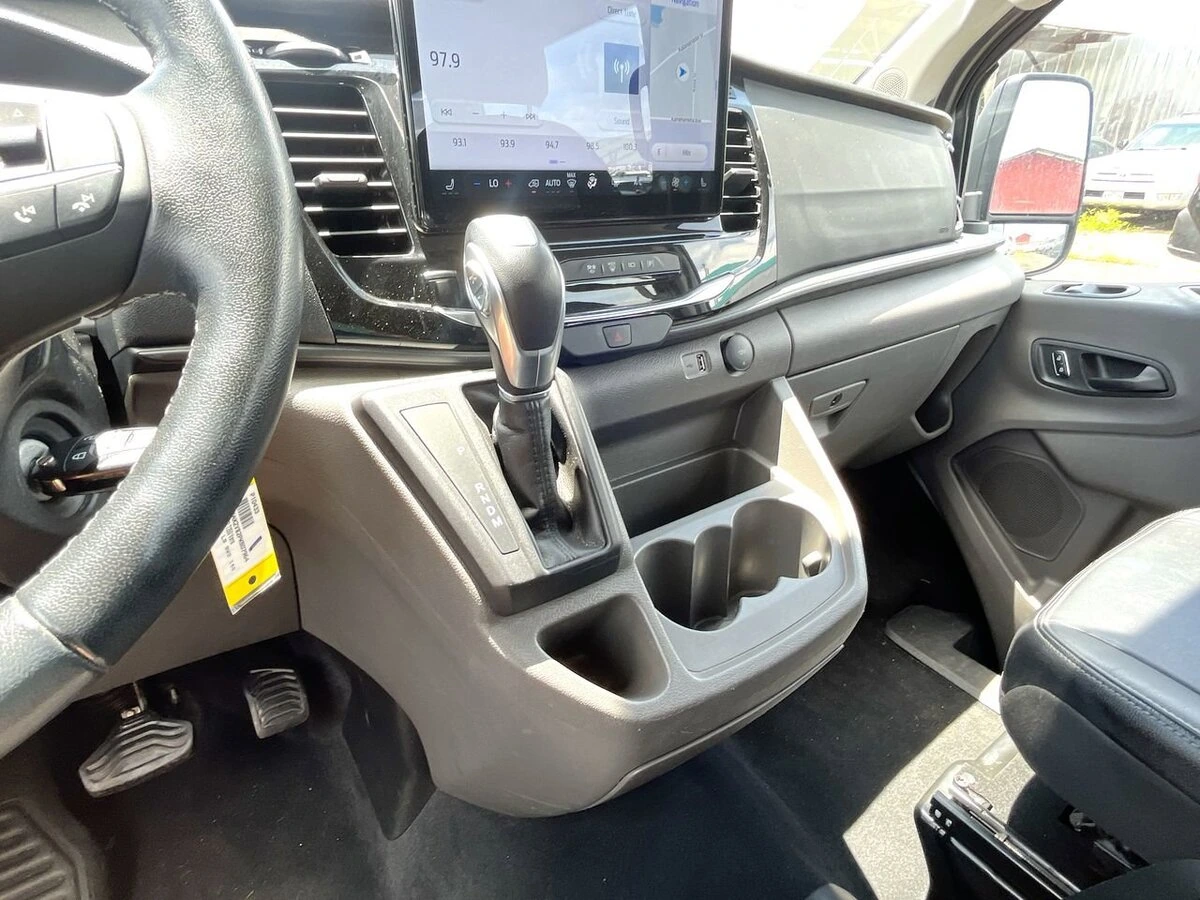 2023 Ford Transit Passenger Van XLT - Photo 24