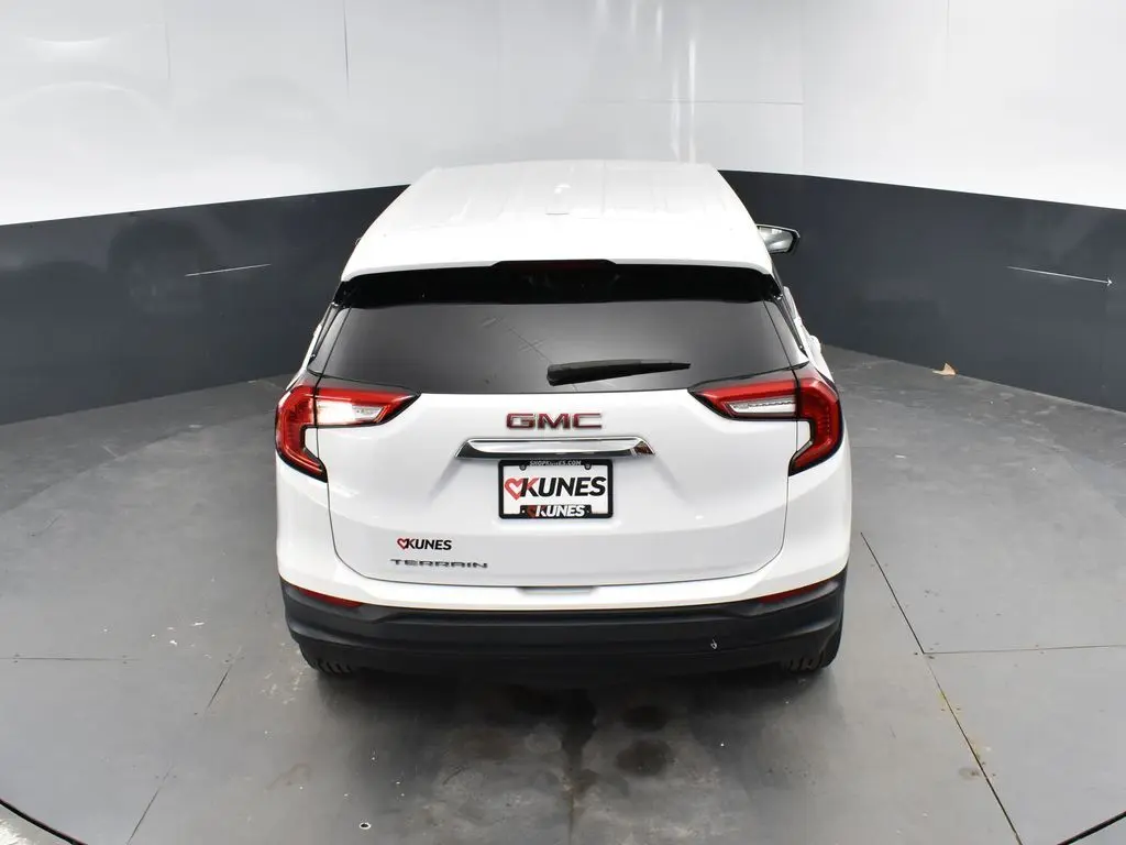 2024 Gmc Terrain SLE photo 26