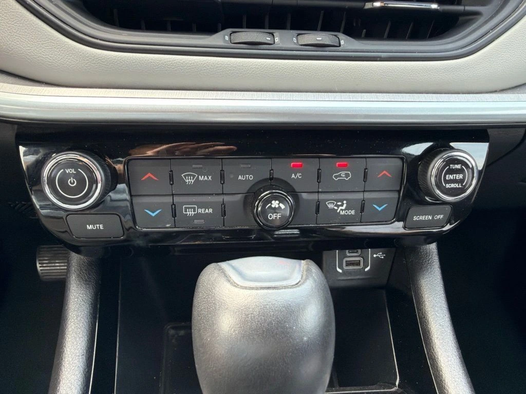 2025 Jeep Compass Limited - Photo 24