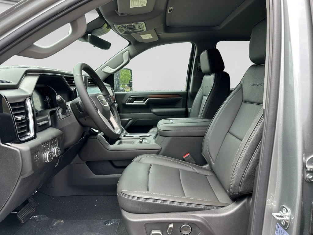 2026 GMC Sierra 3500HD Denali - Photo 13