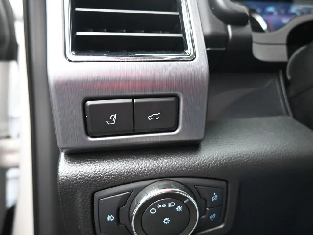 2021 Ford Expedition Platinum photo 12