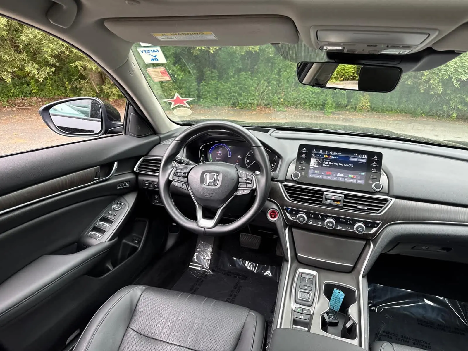2022 Honda Accord Hybrid Touring photo 32