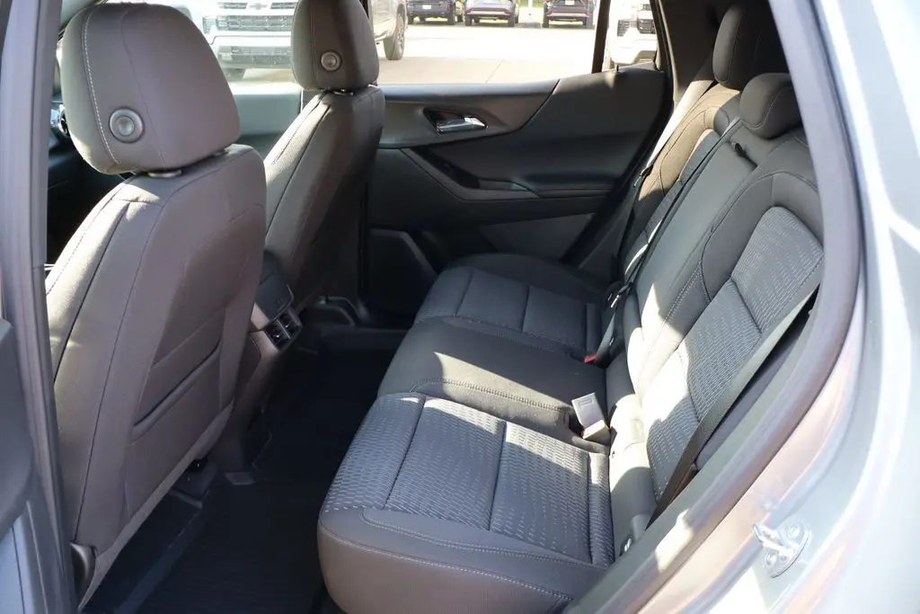 2026 Chevrolet Equinox LT photo 30