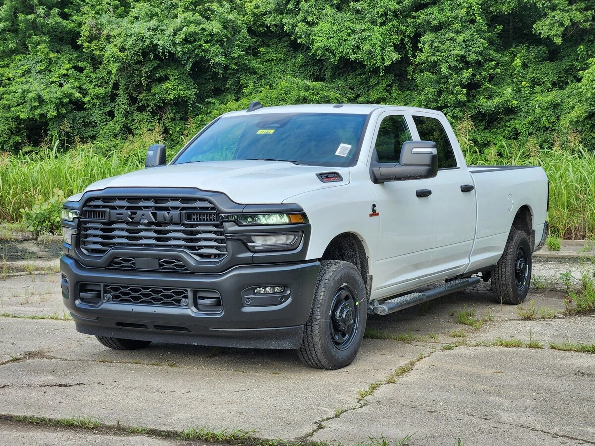 2025 RAM 2500 Tradesman - Photo 12