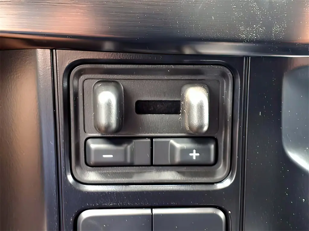 2025 Ford F-250 Lariat photo 9