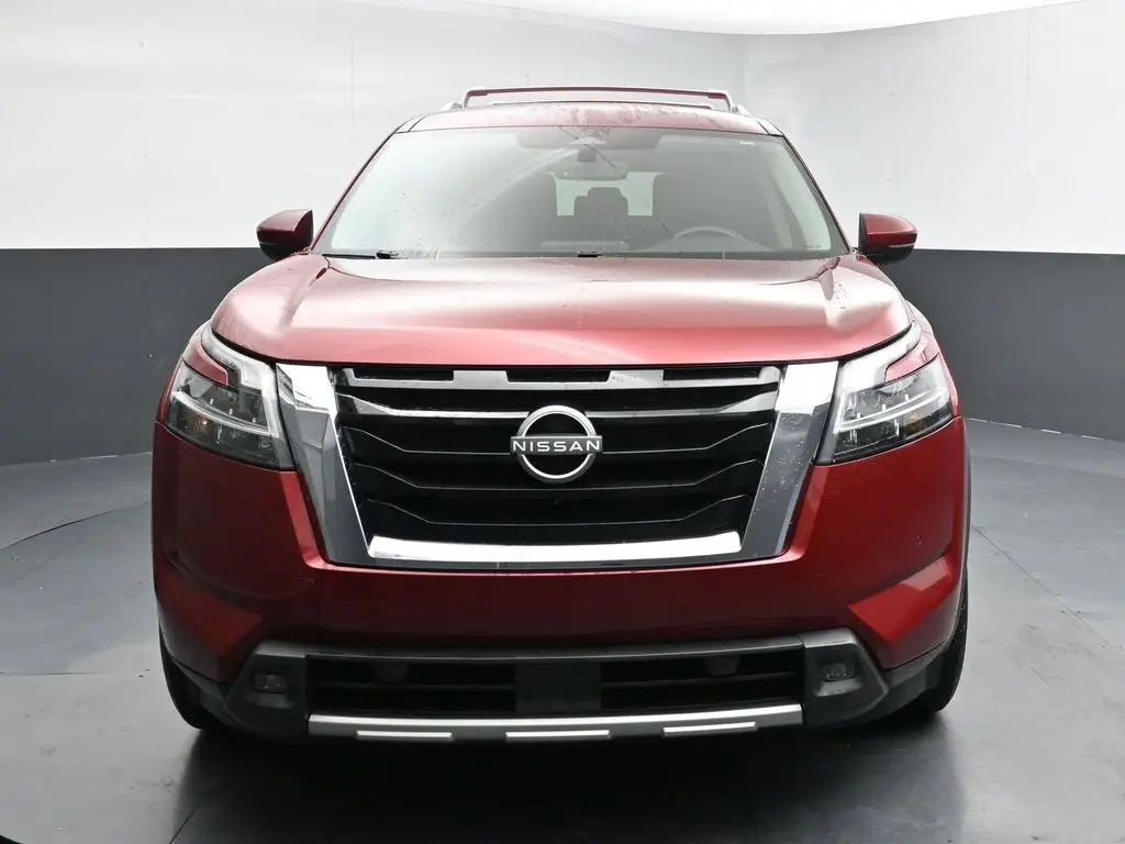 2023 Nissan Pathfinder SL photo 3