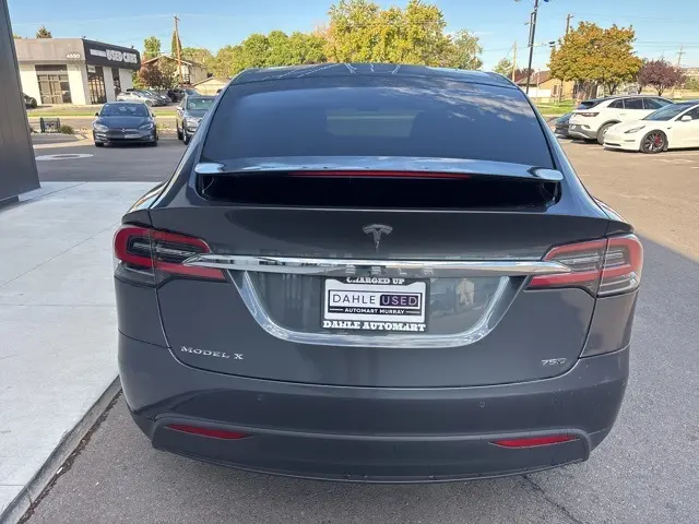 2017 Tesla Model X 75D photo 6