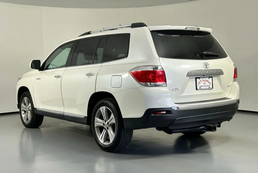 2013 Toyota Highlander Limited photo 2