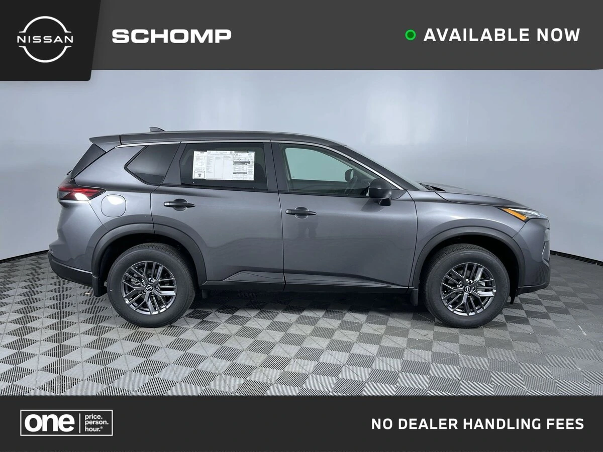 2026 Nissan Rogue S's photo