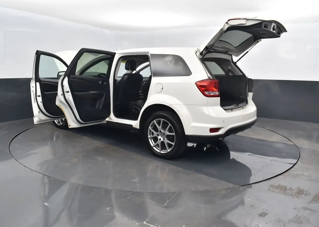 2015 Dodge Journey R/T photo 46