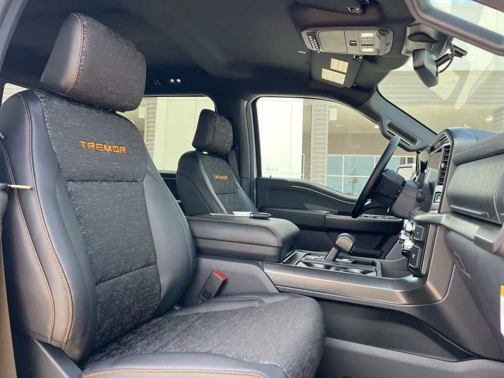 2025 Ford F-150 Tremor photo 17