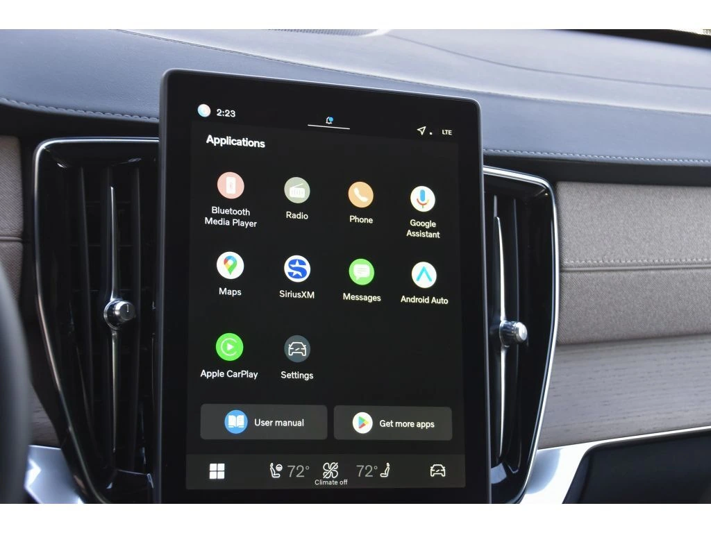 2026 Volvo - image 19