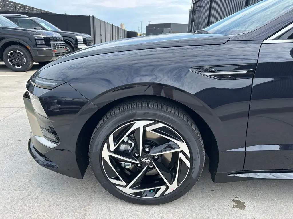 2026 Hyundai Sonata SEL Sport photo 10