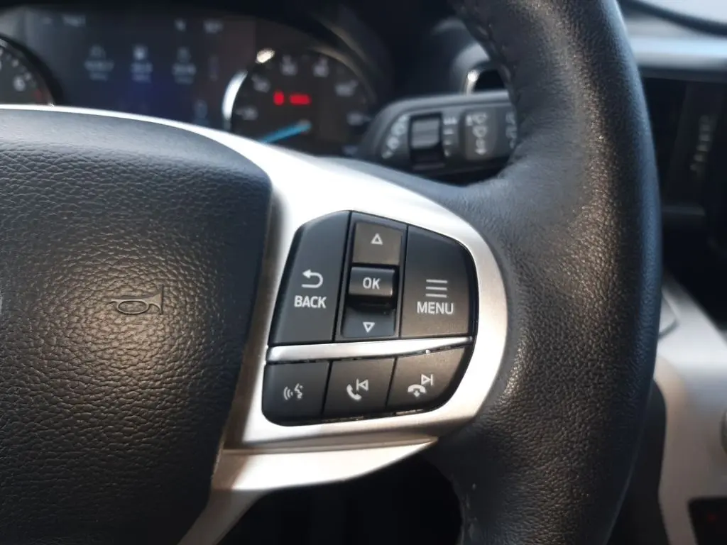 2024 Ford Explorer XLT photo 14