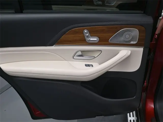 2020 Mercedes Benz GLS 450 4MATIC photo 9
