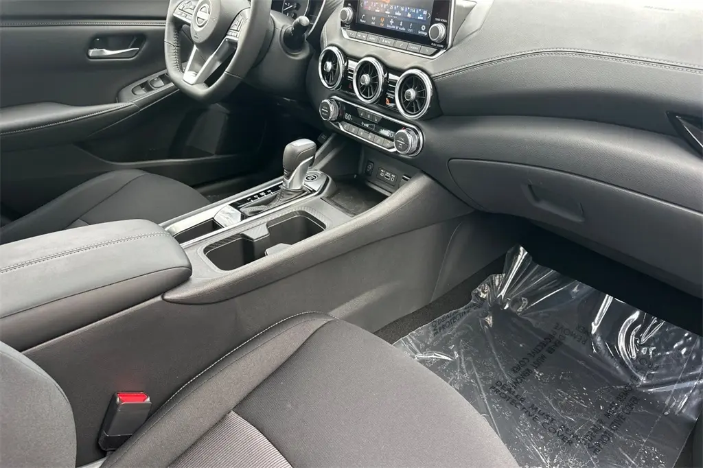2025 Nissan Sentra SV photo 15
