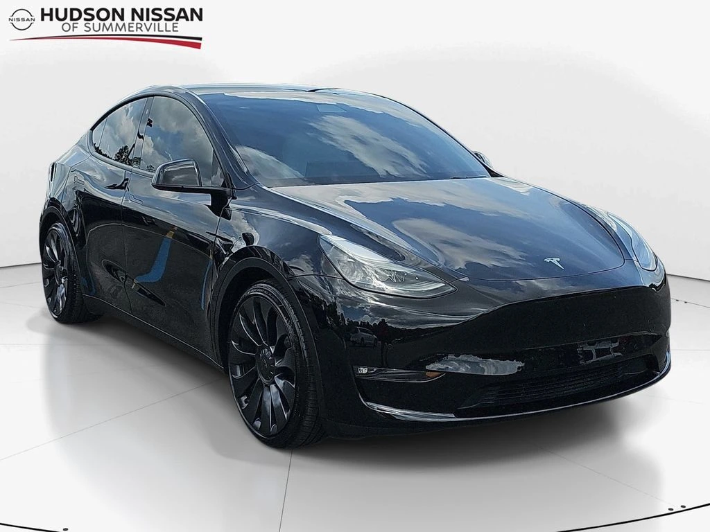 2022 Tesla Model Y Performance Dual Motor All-Wheel Drive's photo