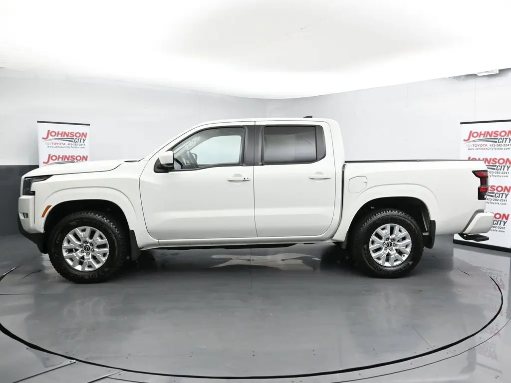 2023 Nissan Frontier Crew Cab SV photo 4